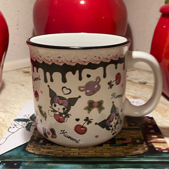 BRAND NEW !!! Kuromi Mug with Cake-Themed Design - Picture 3 of 5